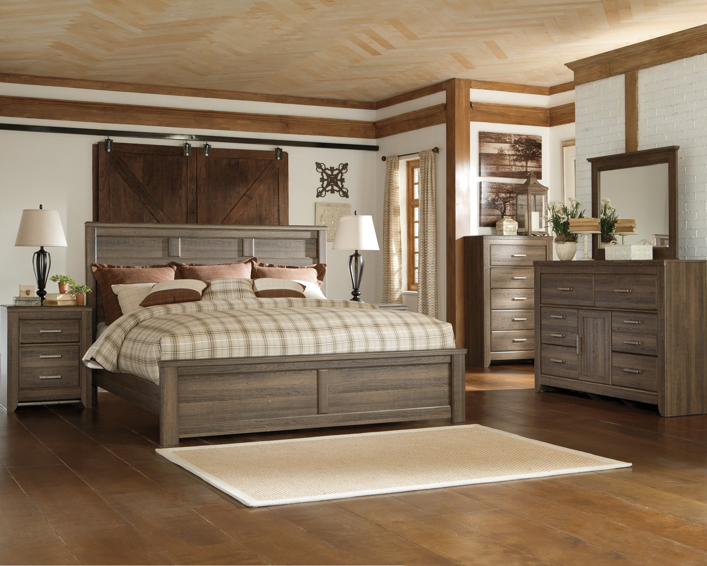 Juararo California King Panel Bed with Mirrored Dresser