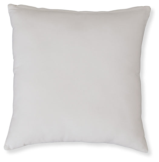 Monique Pillow